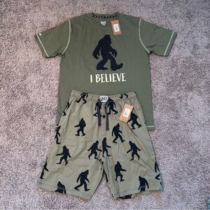 ‼️Lazy One I Believe Squatch Pajama Set‼️